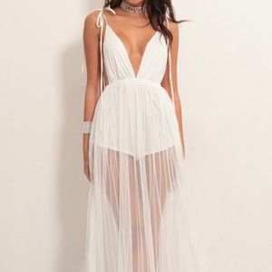 Skylar love ties maxi dress white stripes